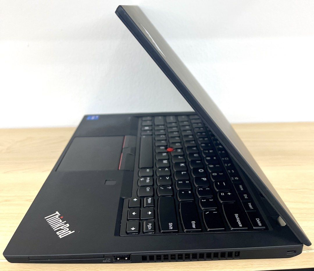 Lenovo Thinkpad P14s Laptop with Nvidia 4GB DDR6 Graphics For Designing/Autocad /video editing/programming use i7-1165G7 @2.8Ghz /16GB RAM/256GB SSD/14 inch FHD/Windows 11 /3Months warranty
