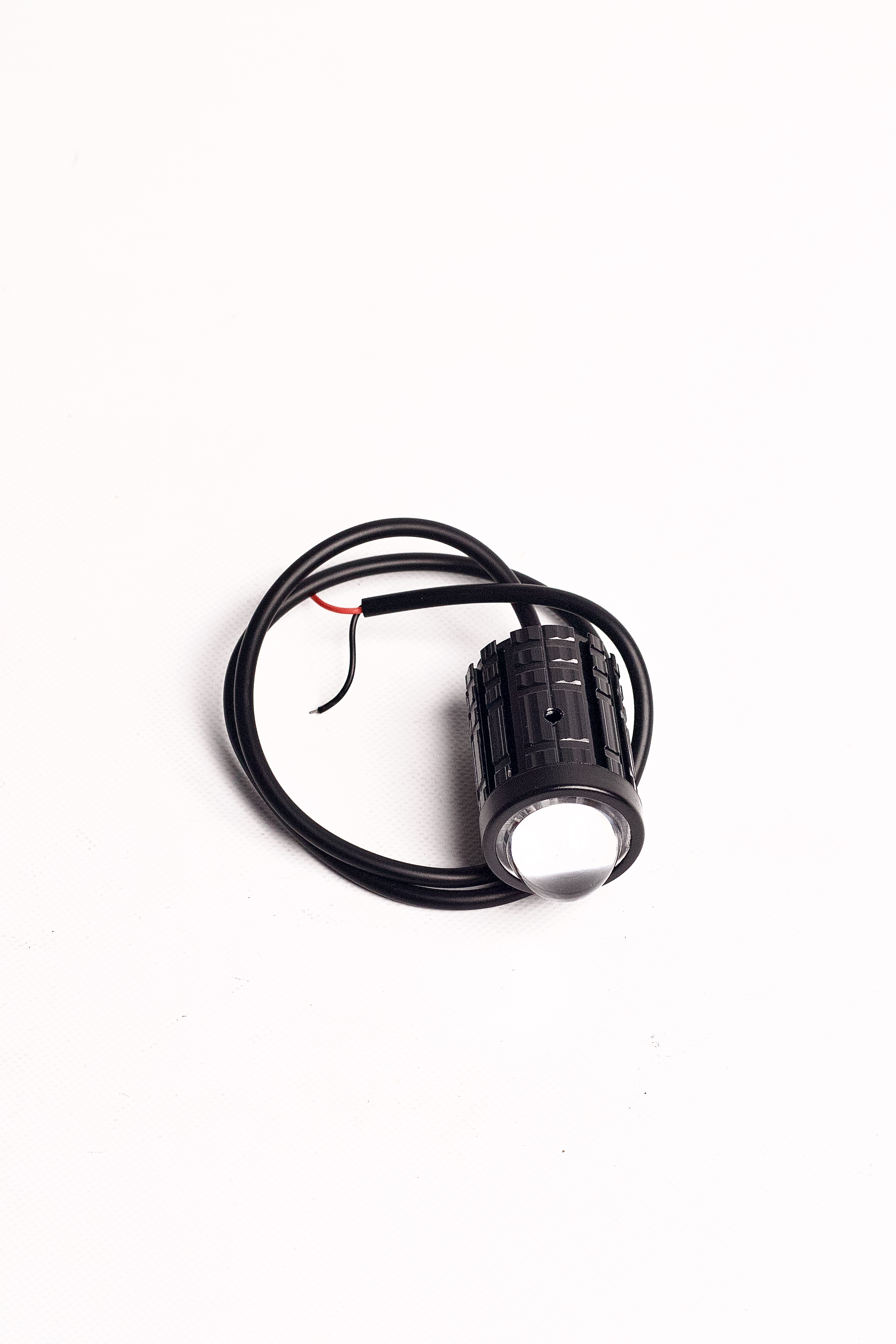 EXPLORADORA MINI DRIVING ECO 4.000LM NO TIENE GARANTIA