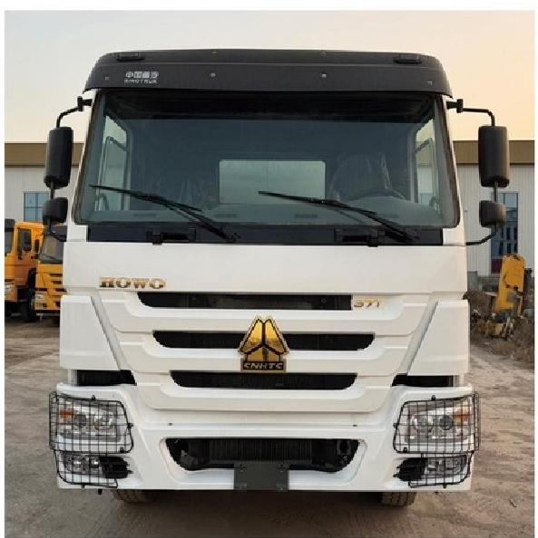 豪沃371 6x4油罐车 Howo 371 6x4 Oil Tank Truck