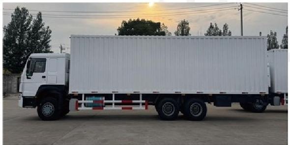 豪沃6X4 厢式载货车 HOWO6X4  Van Truck