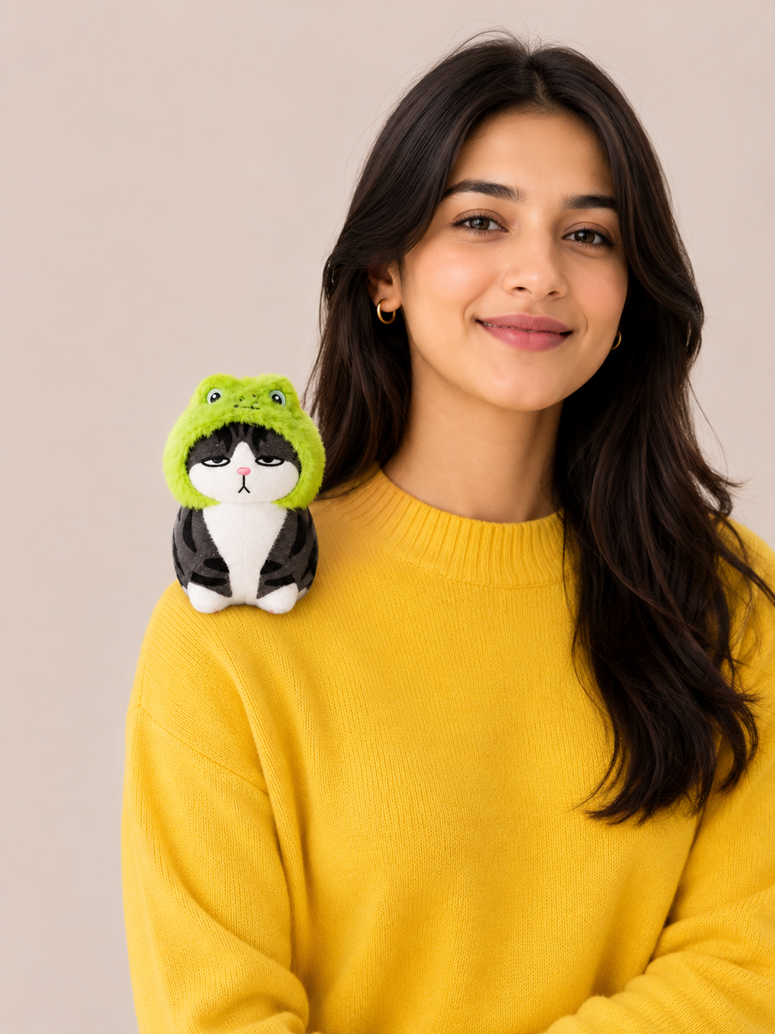 Cute Grumpy Cat Plushie - Magnetic Shoulder Buddy