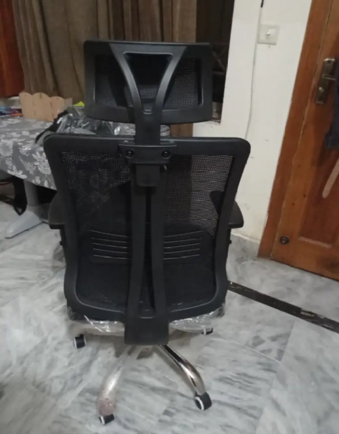 Imported Executive high density foam Office use chair, boss use chair, Desktop table use chair, computer and study purpose chair,  adjustable, reclining, tilt lock and lumbar support chair 
