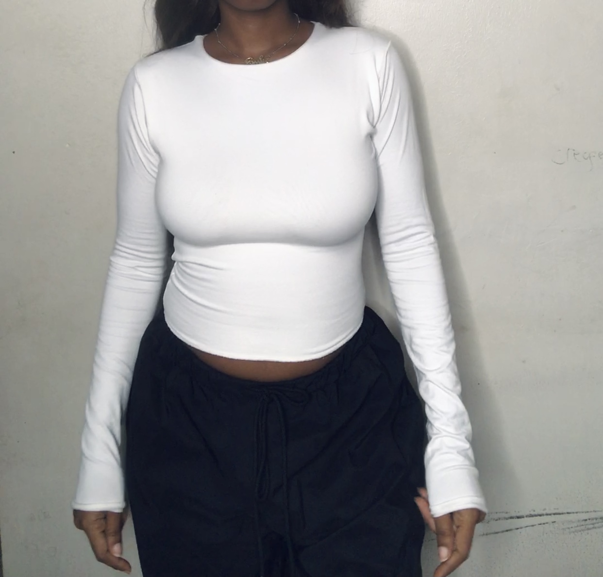 The Crew neck long sleeve crop top 