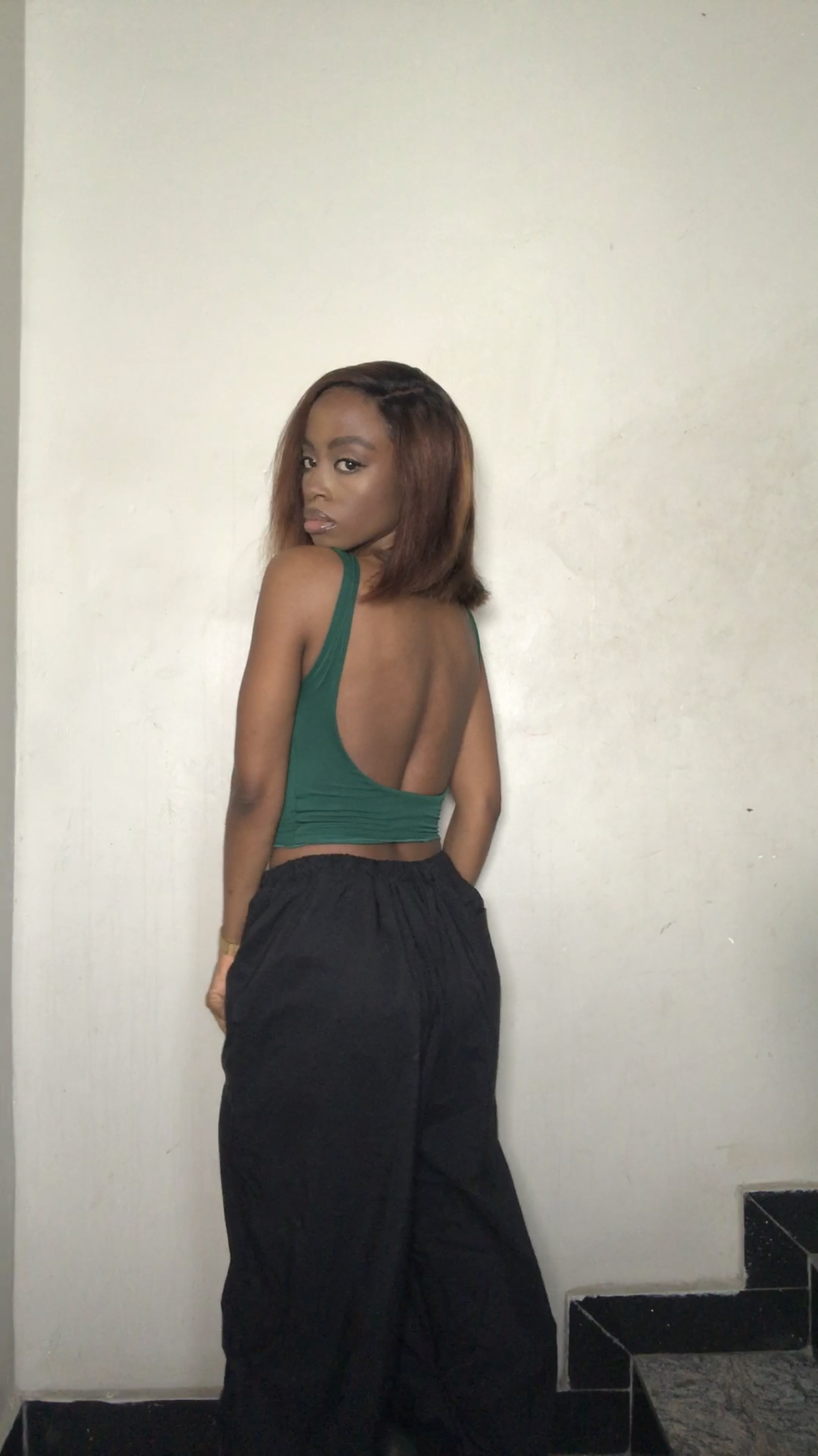The Backless Sleeveless Crop Top 
