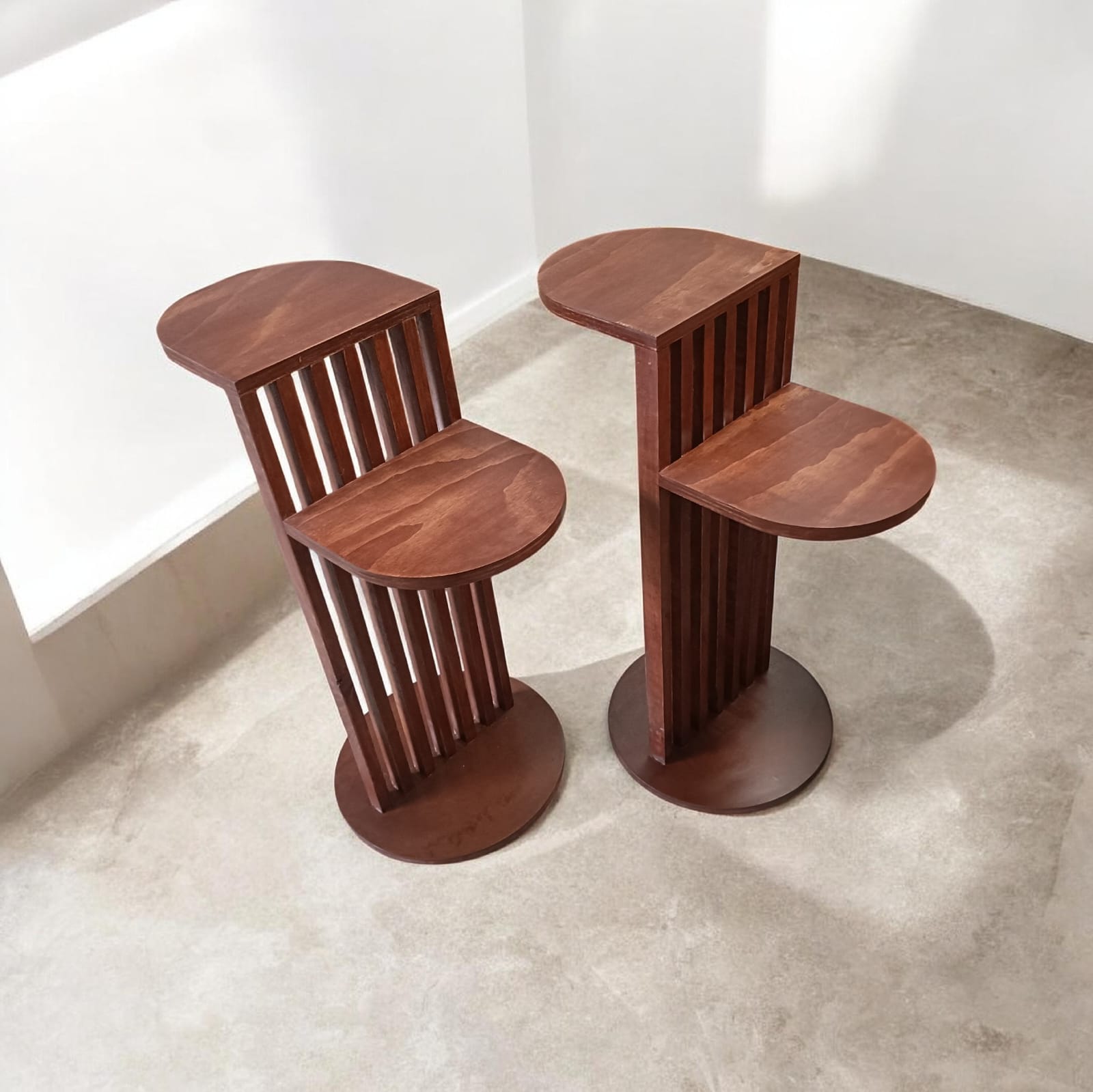 Mesas auxiliares de madera modernas