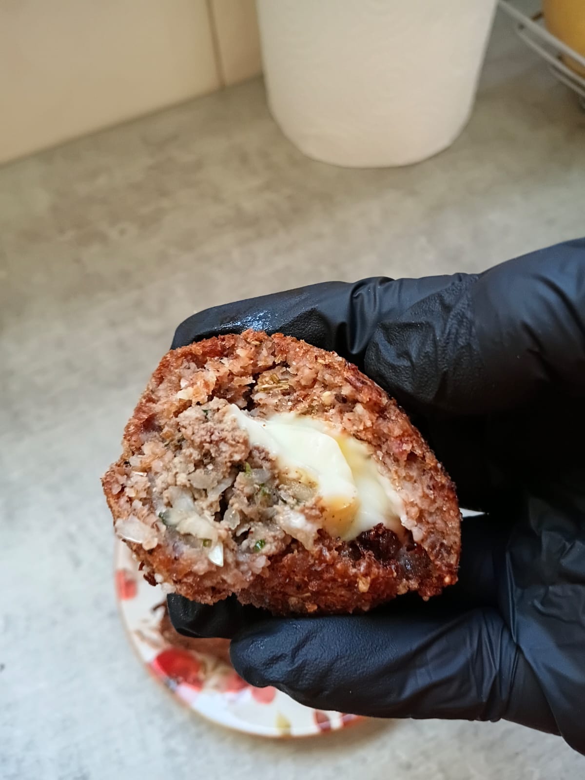 Kibe crocante com recheio de carne bovina e requeijão cremoso
