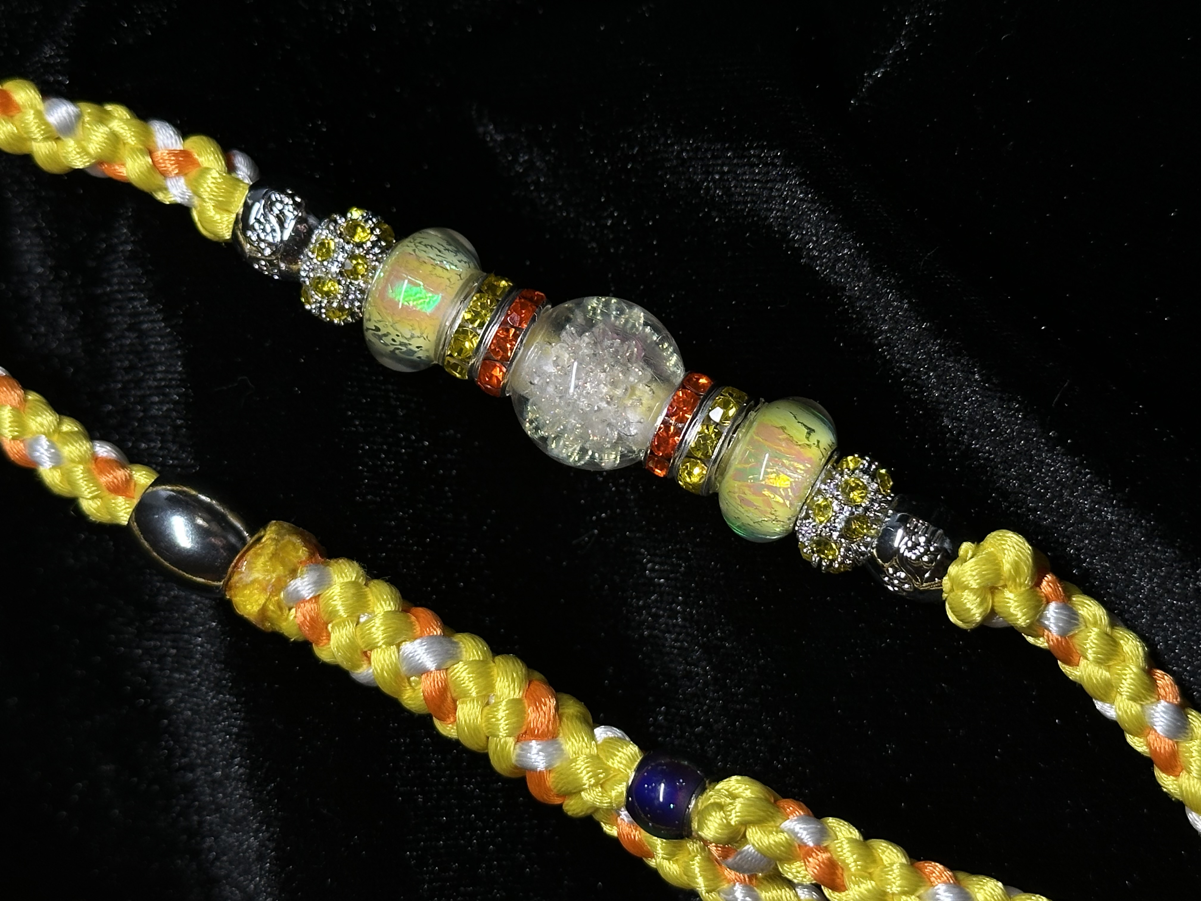 Sunny Braided Show Lead With Bead Cluster - 33 Inches