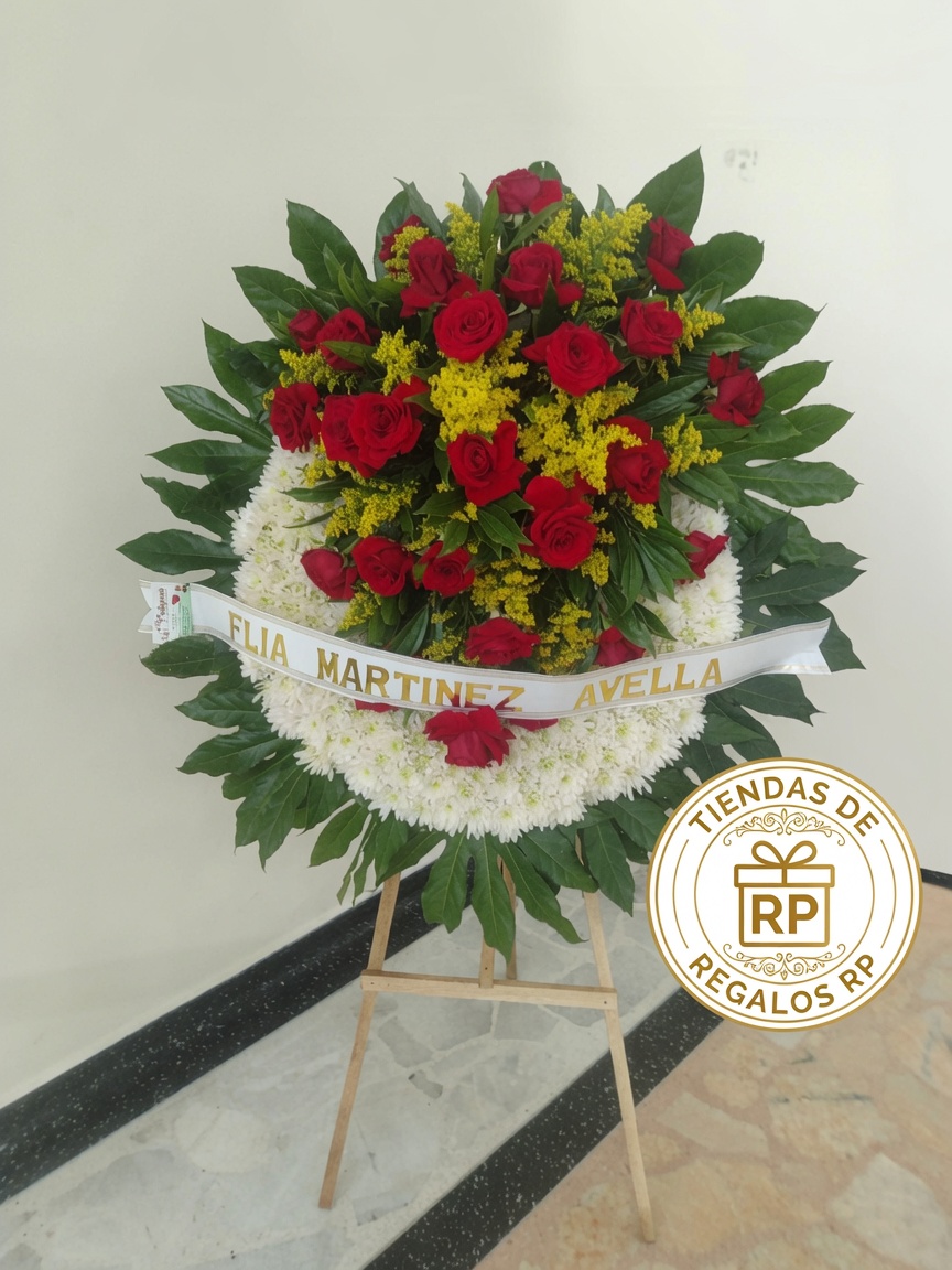 Corona fúnebre de rosas y margaritas