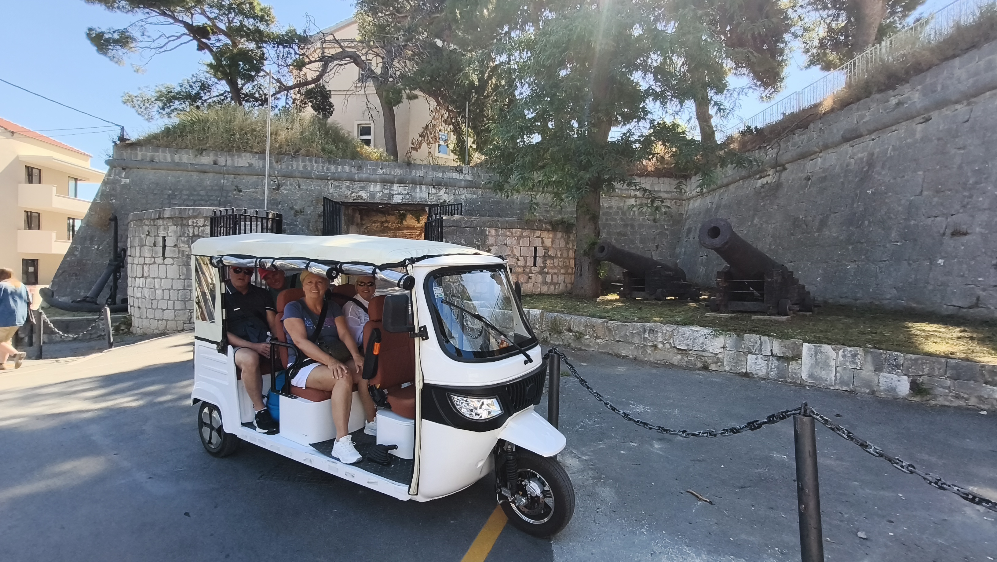 Split Private Tuk Tuk Tour | All in one