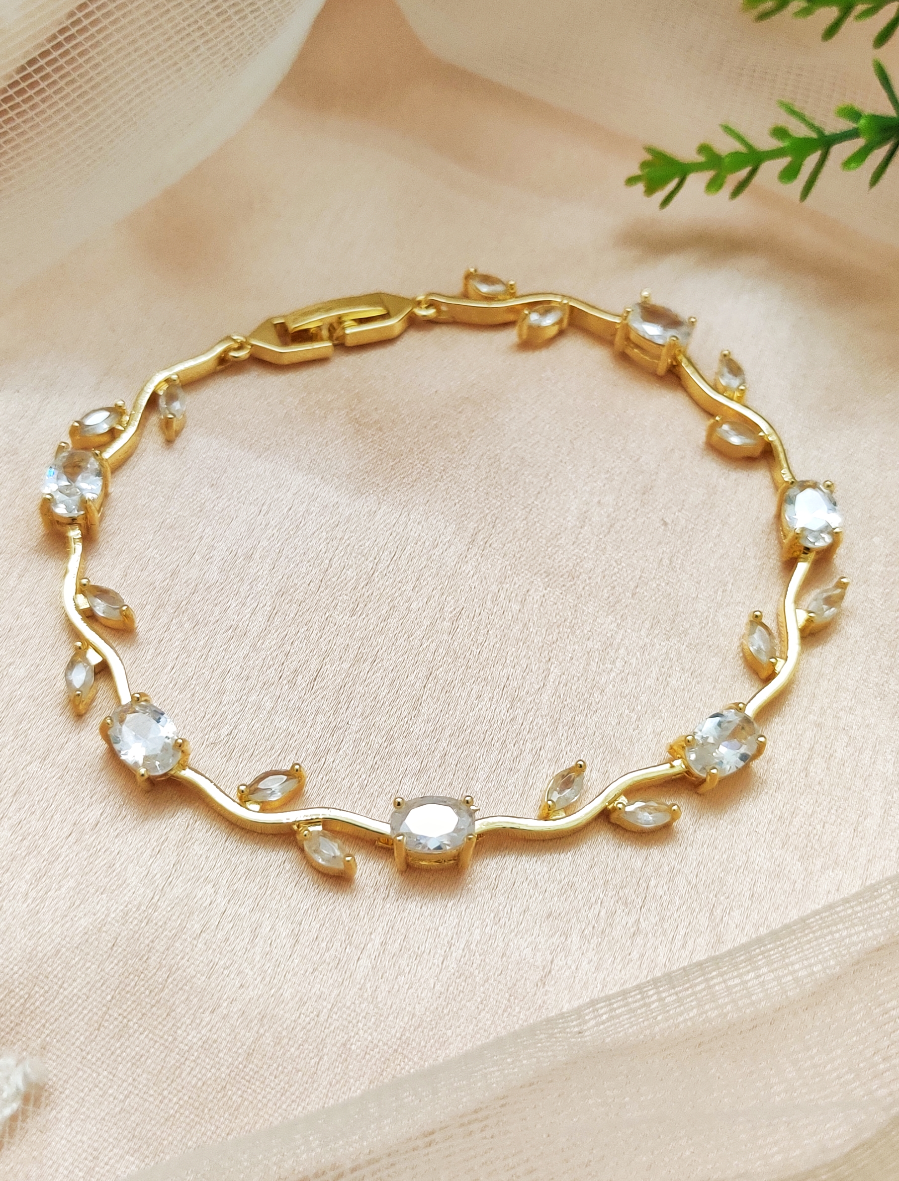 Elegant White Tulip Vine Bracelet