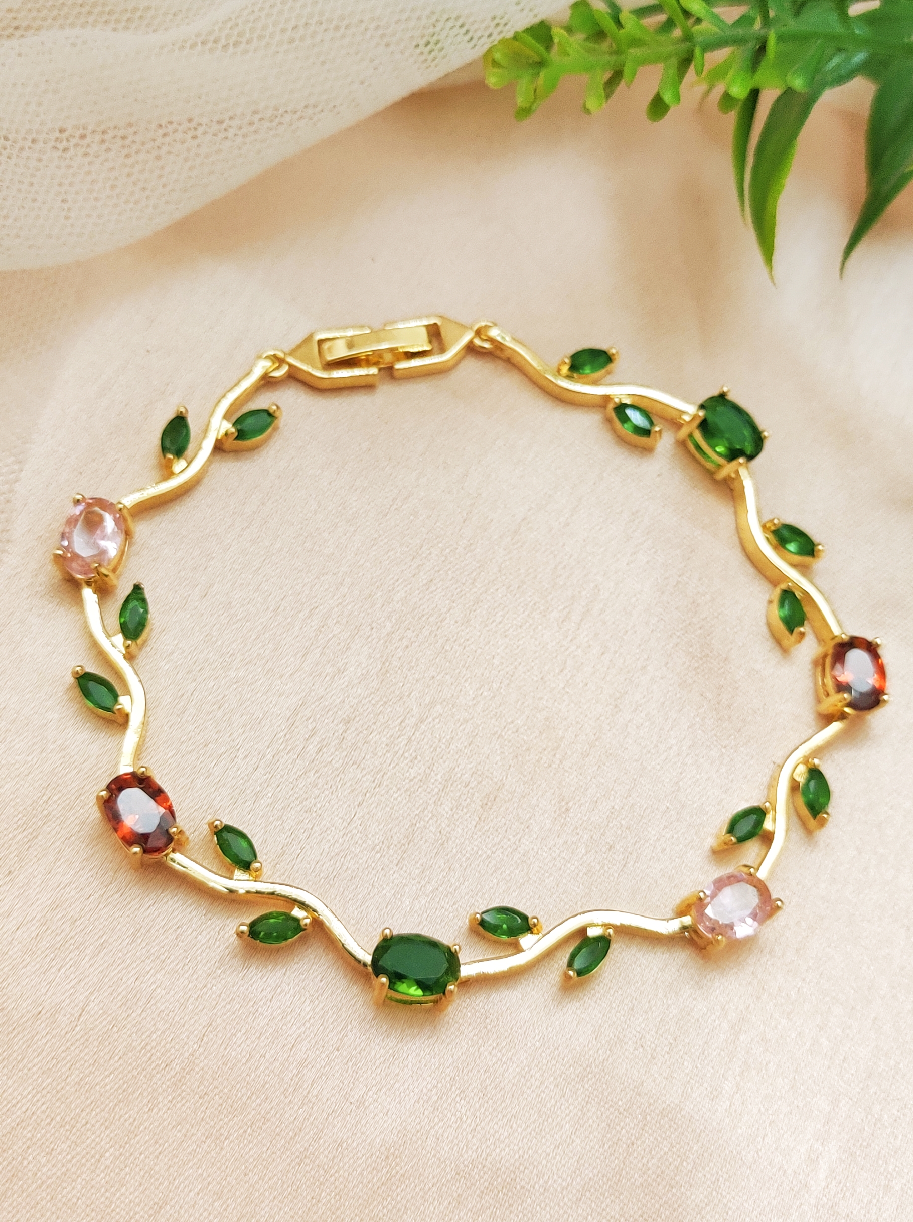 Green Red Tulip Vine Gemstone Bracelet