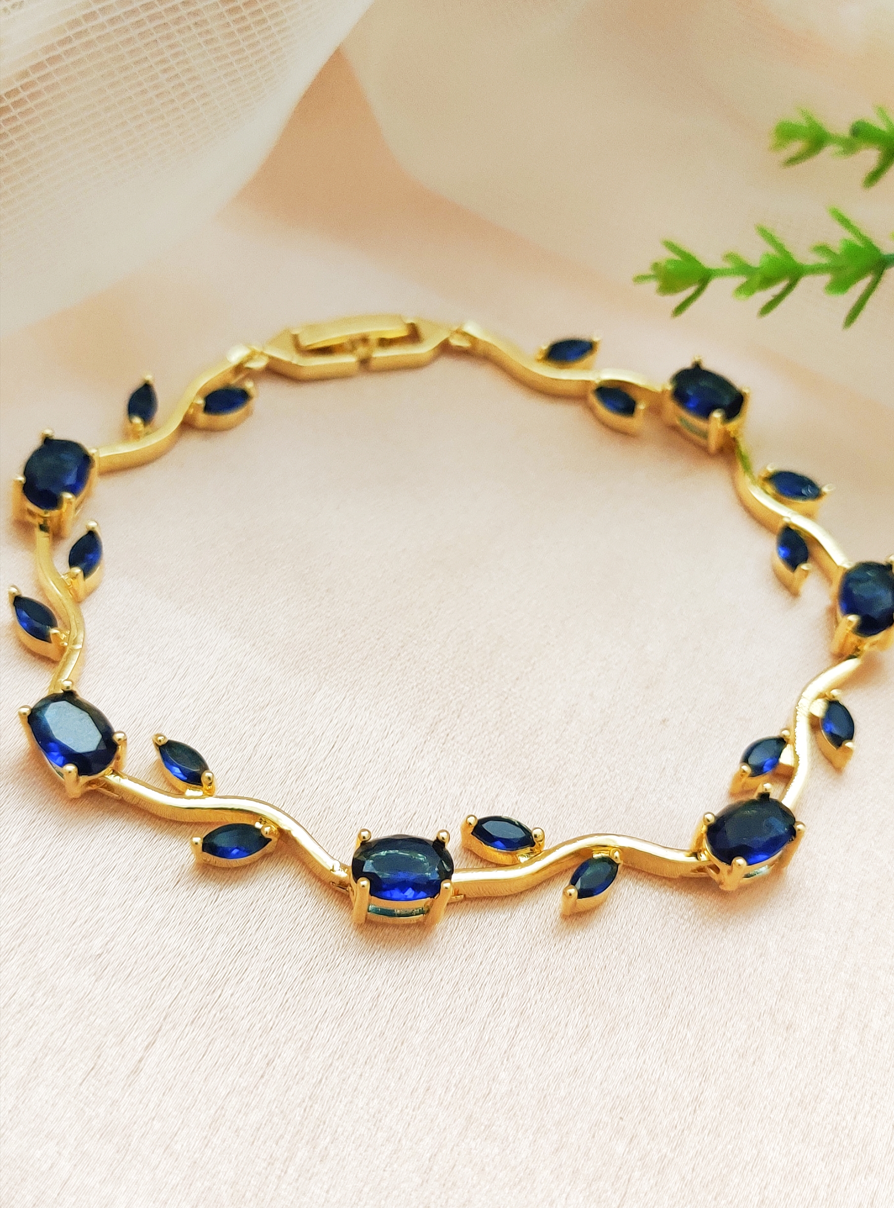 Elegant Blue Tulip Vine Leaf Bracelet