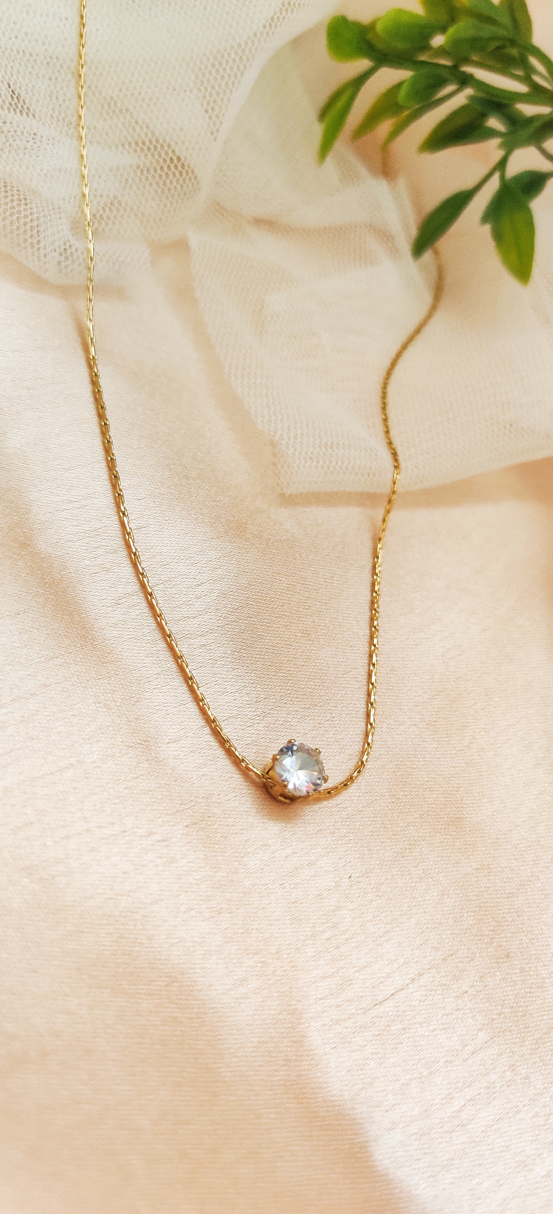 Elegant Timeless Solitaire Pendant Necklace