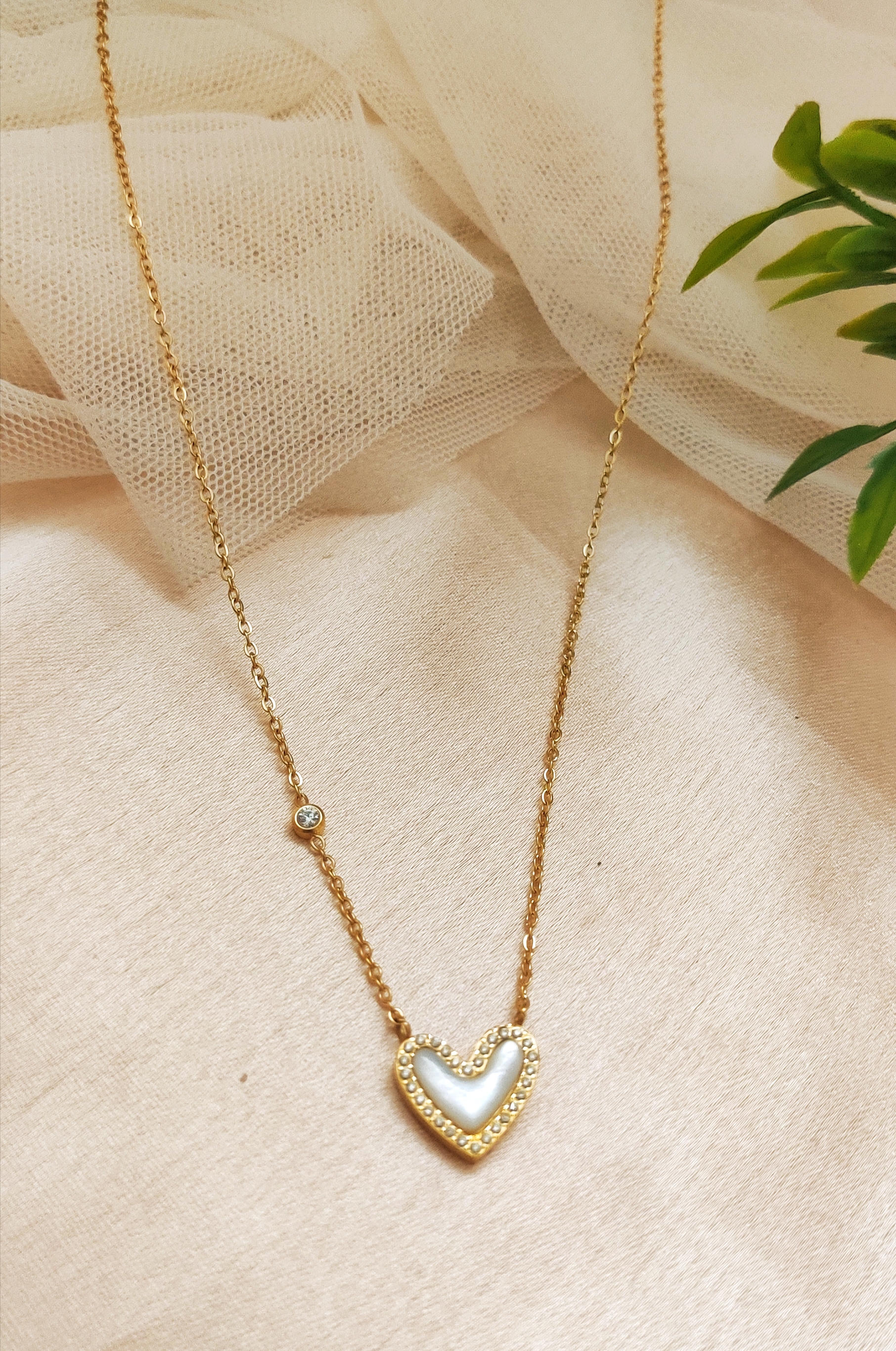 Elegant White Heart Pendant Necklace