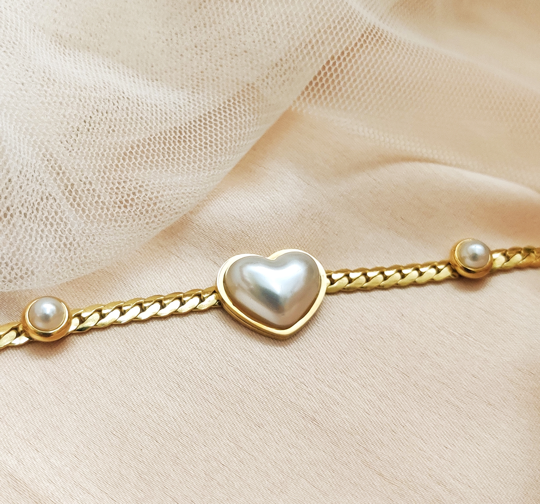 Pearl Heart Gold Bracelet