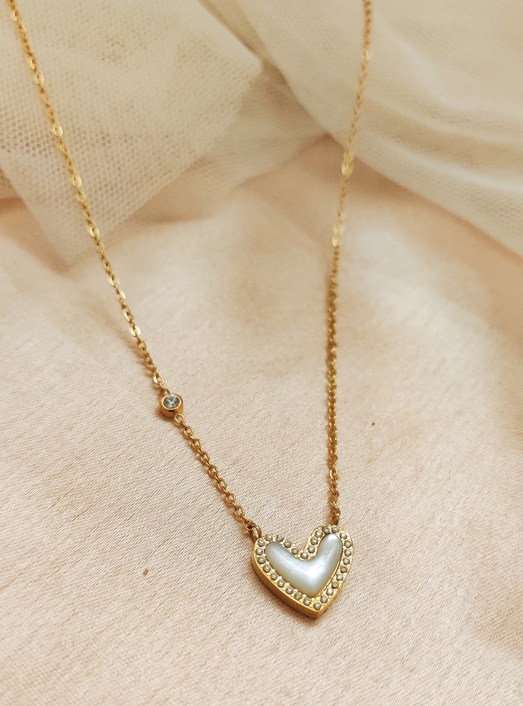 Elegant White Heart Pendant Necklace