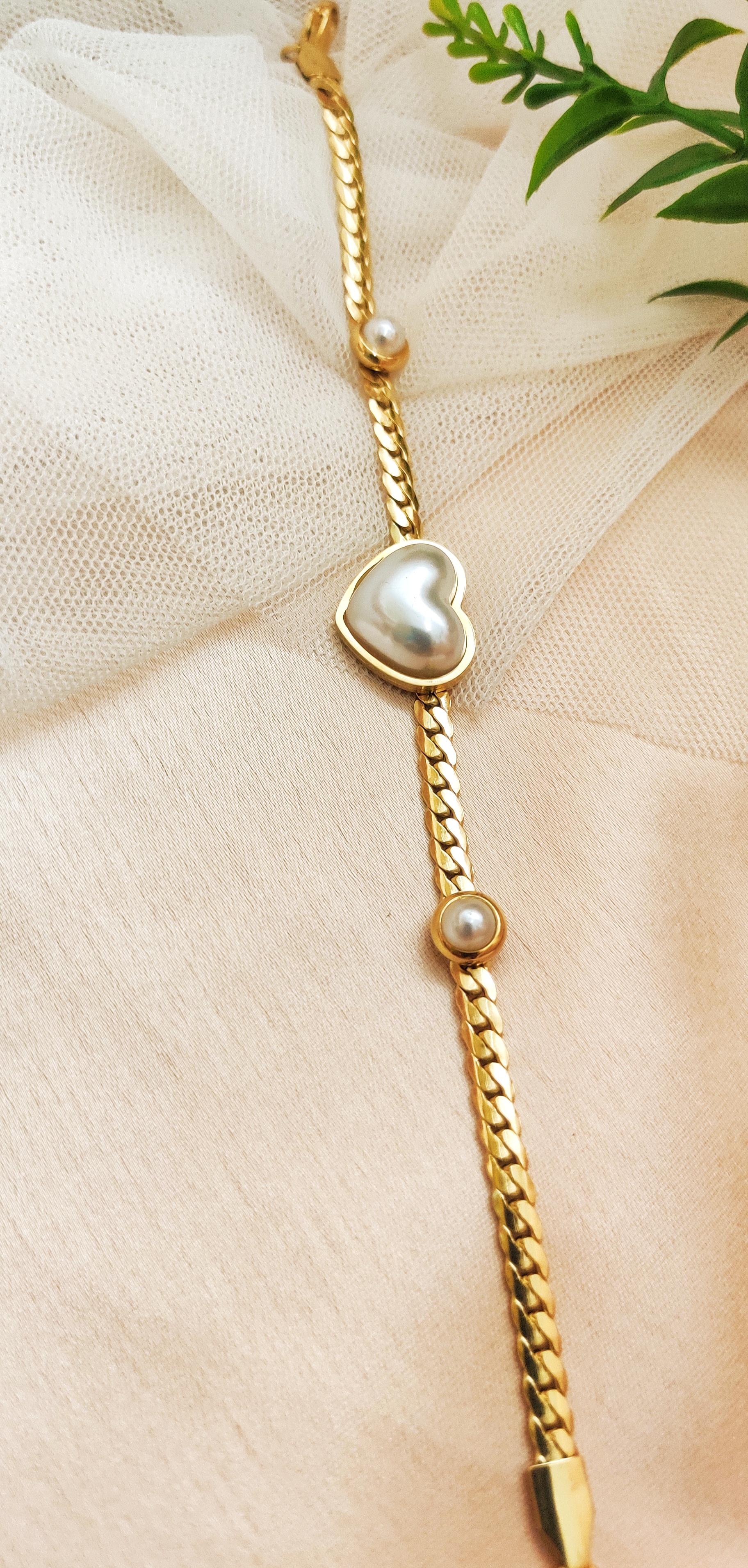 Pearl Heart Gold Bracelet