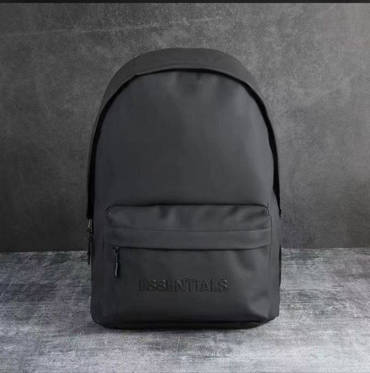 Mochila Essentials