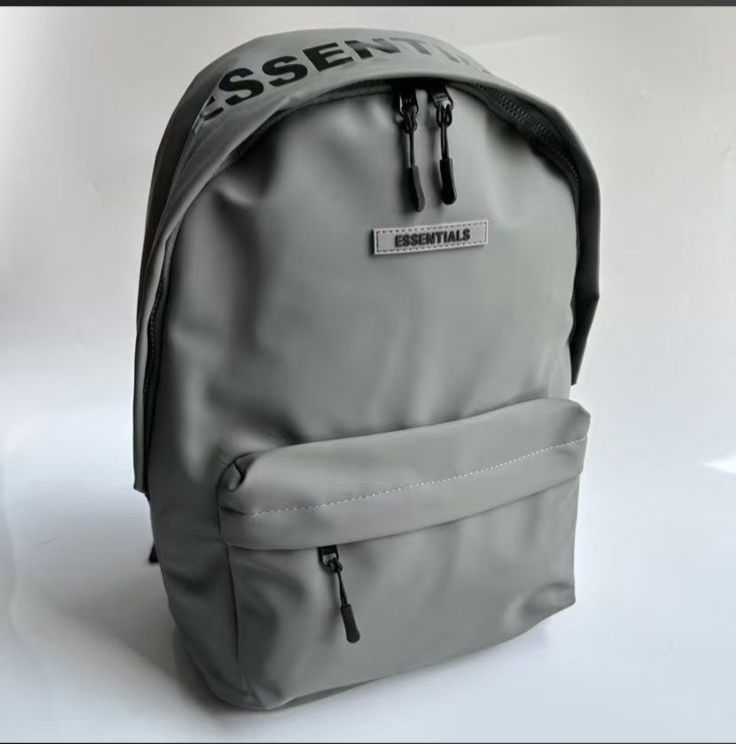 Mochila Essentials
