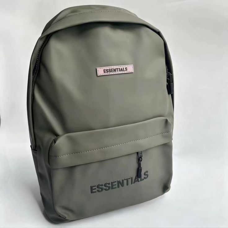 Mochila Essentials