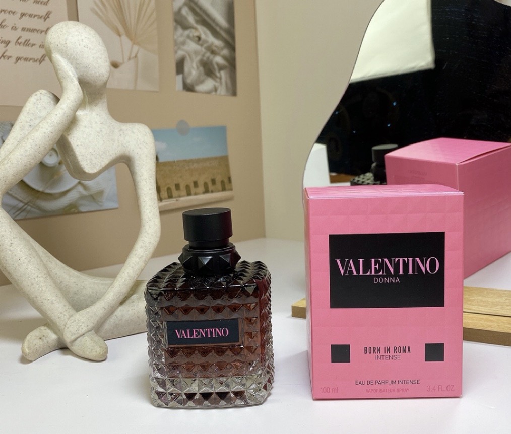 Valentino Donna Born in Roma Intense Eau de Parfum
