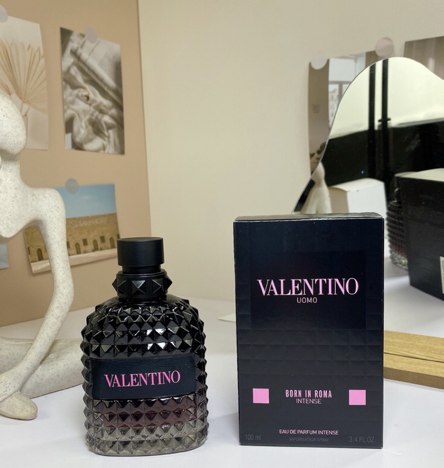 Valentino Uomo Born in Roma Intense
