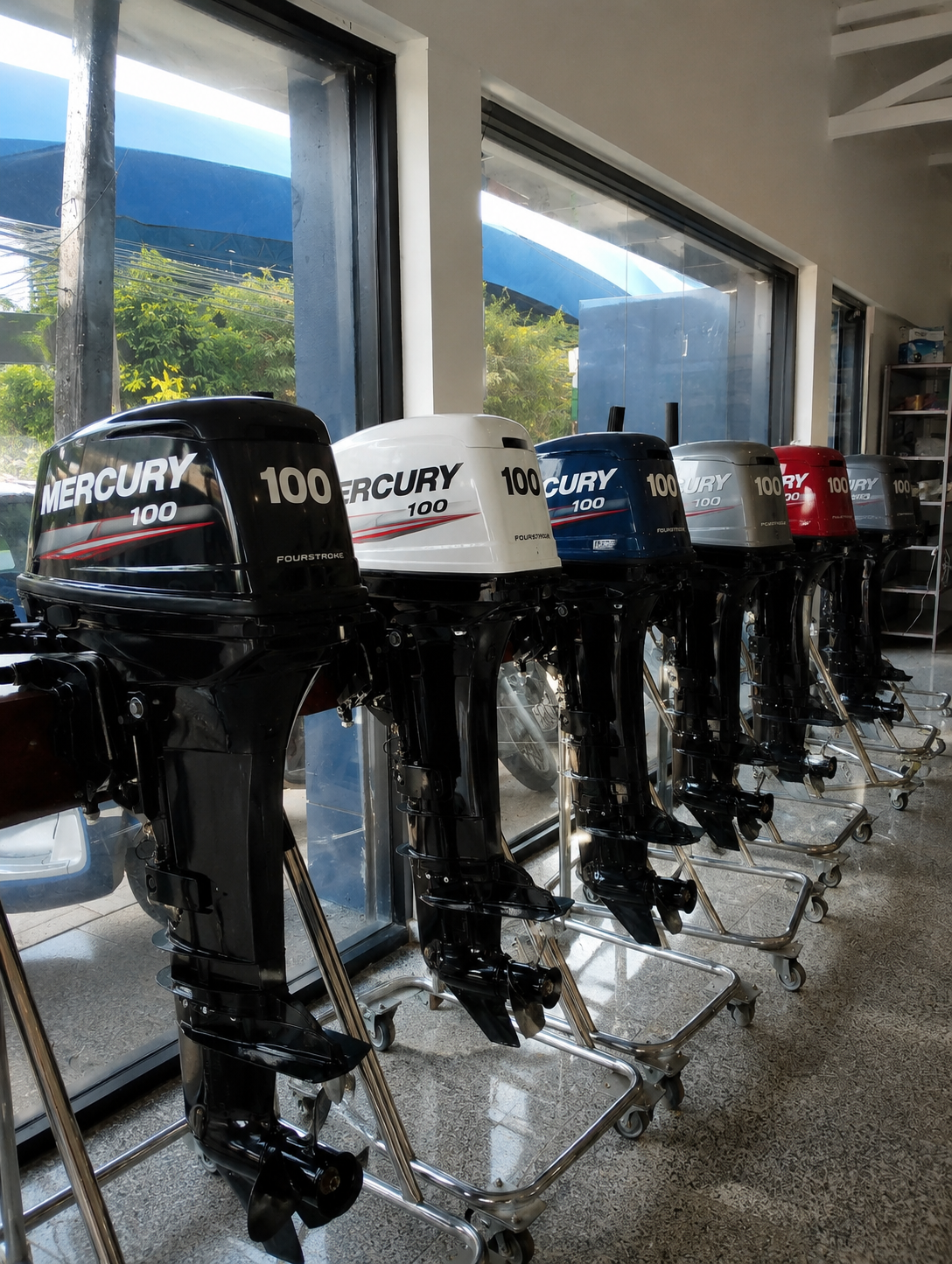 Mercury 300HP V8 Outboard Engine