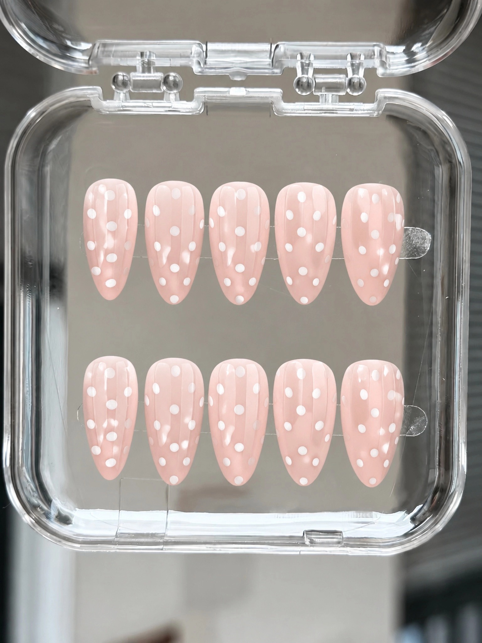 Unghie Finte Rosa Pois