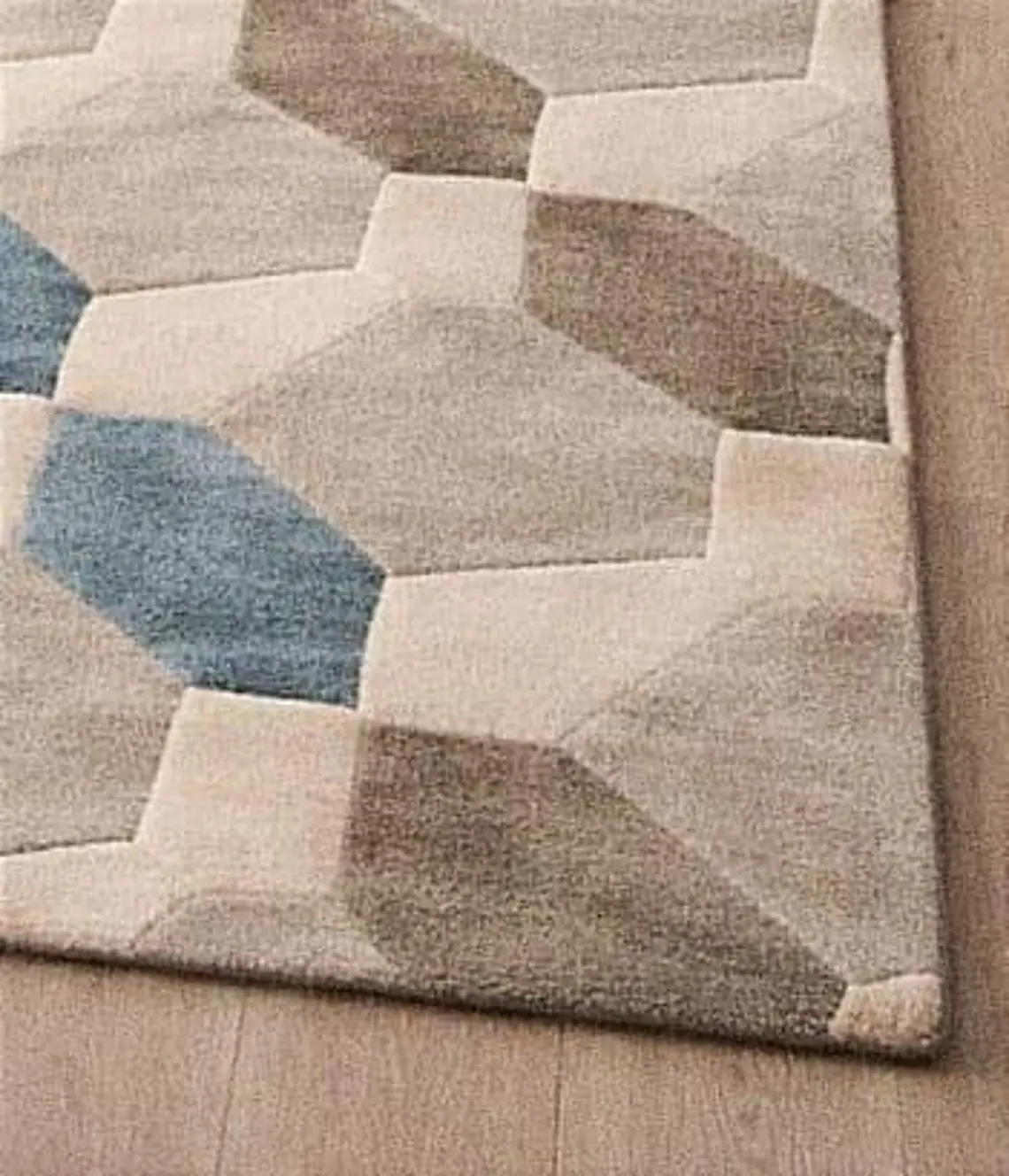 Geometric Patterned Area Rug