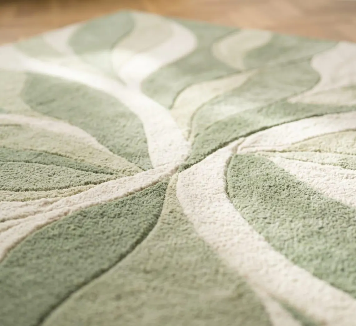 Leaf Pattern Plush Area Rug