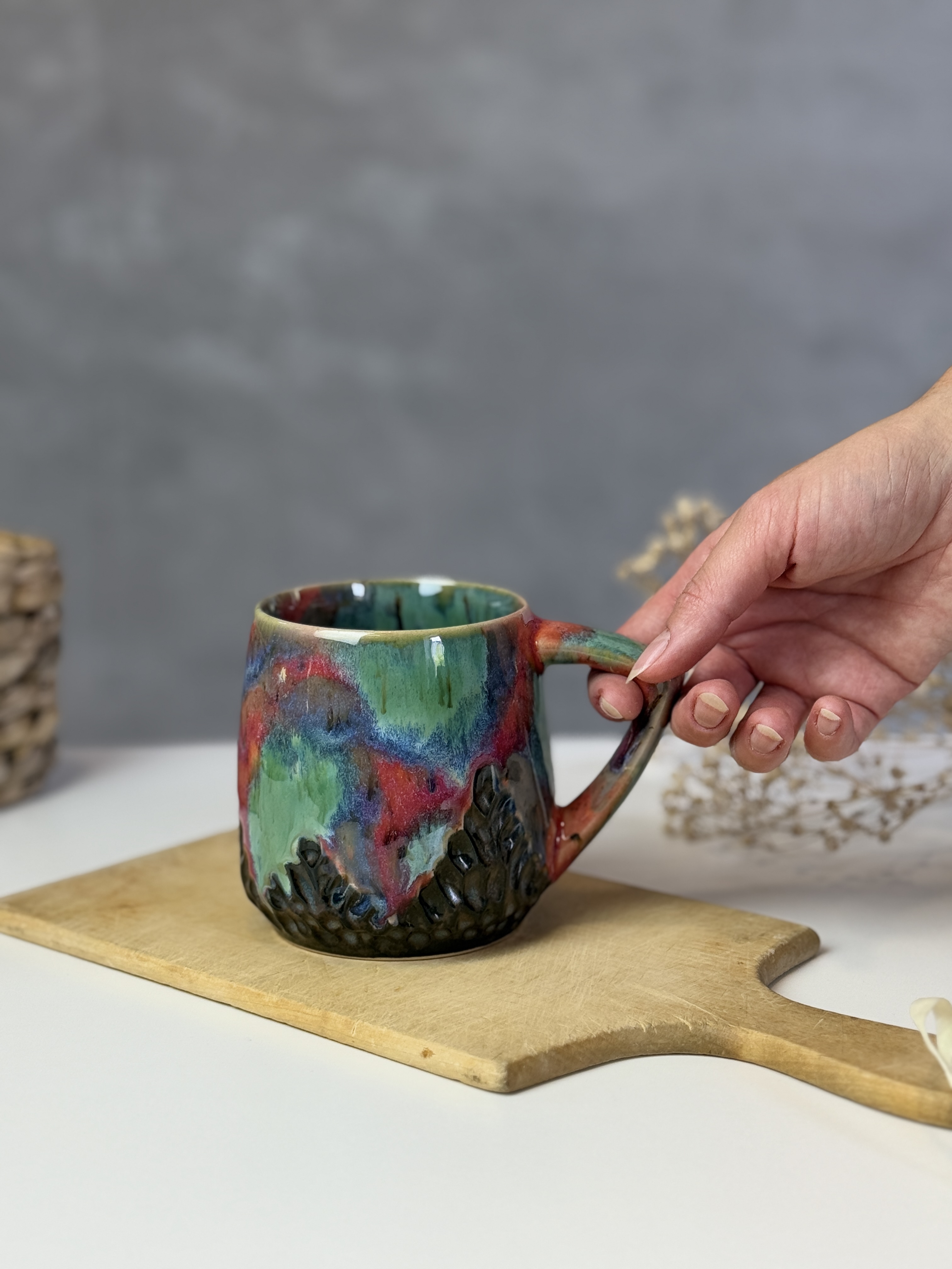 Handgemachte Keramiktasse „Farbenzauber“