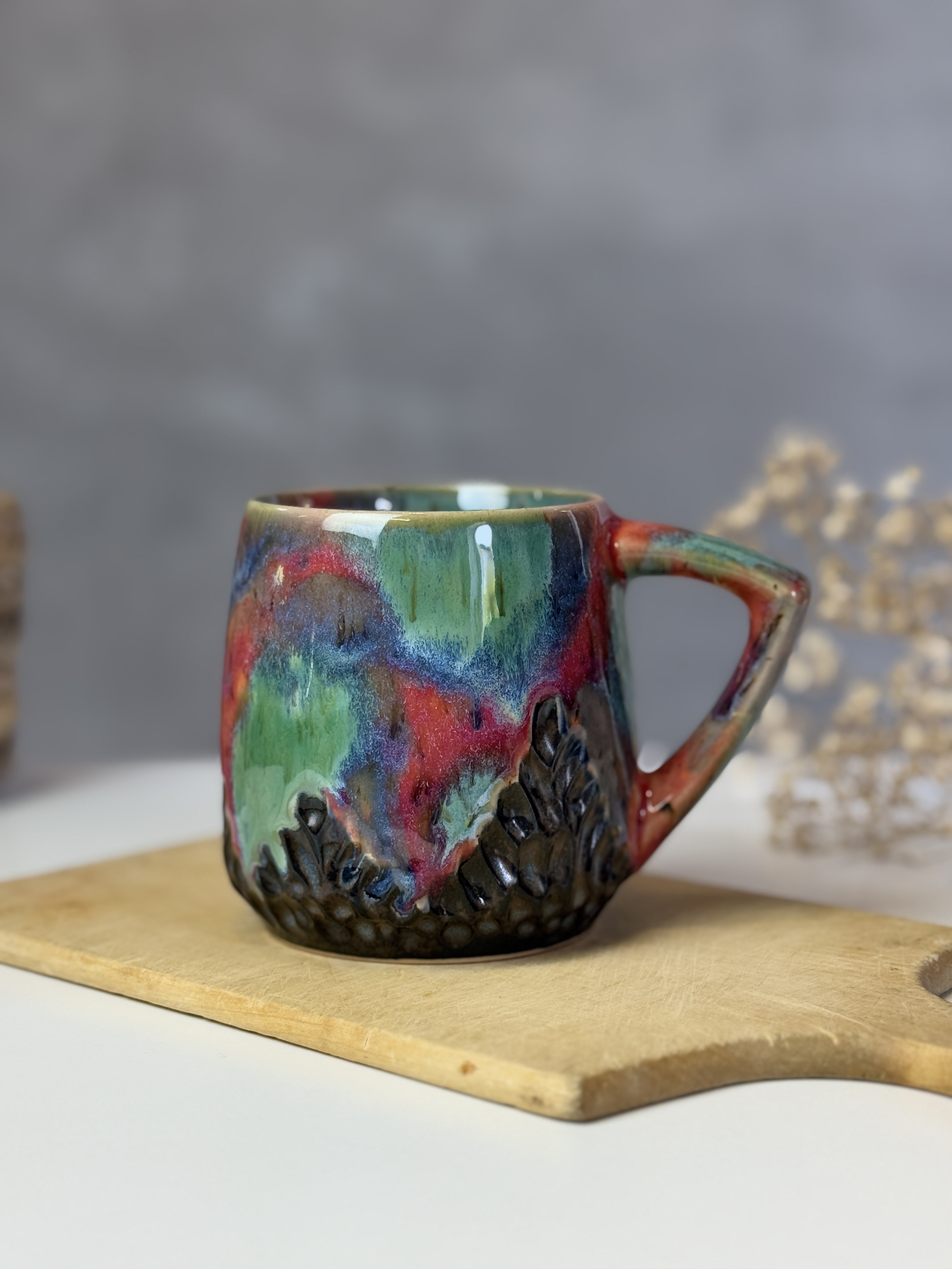 Handgemachte Keramiktasse „Farbenzauber“