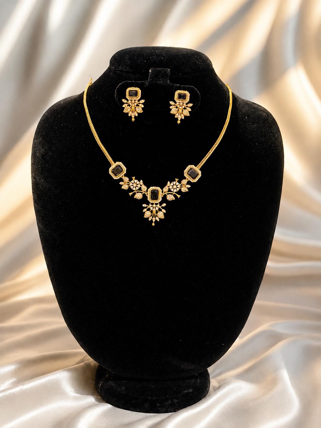 Elegant Gold Attigai Collar Necklace Set