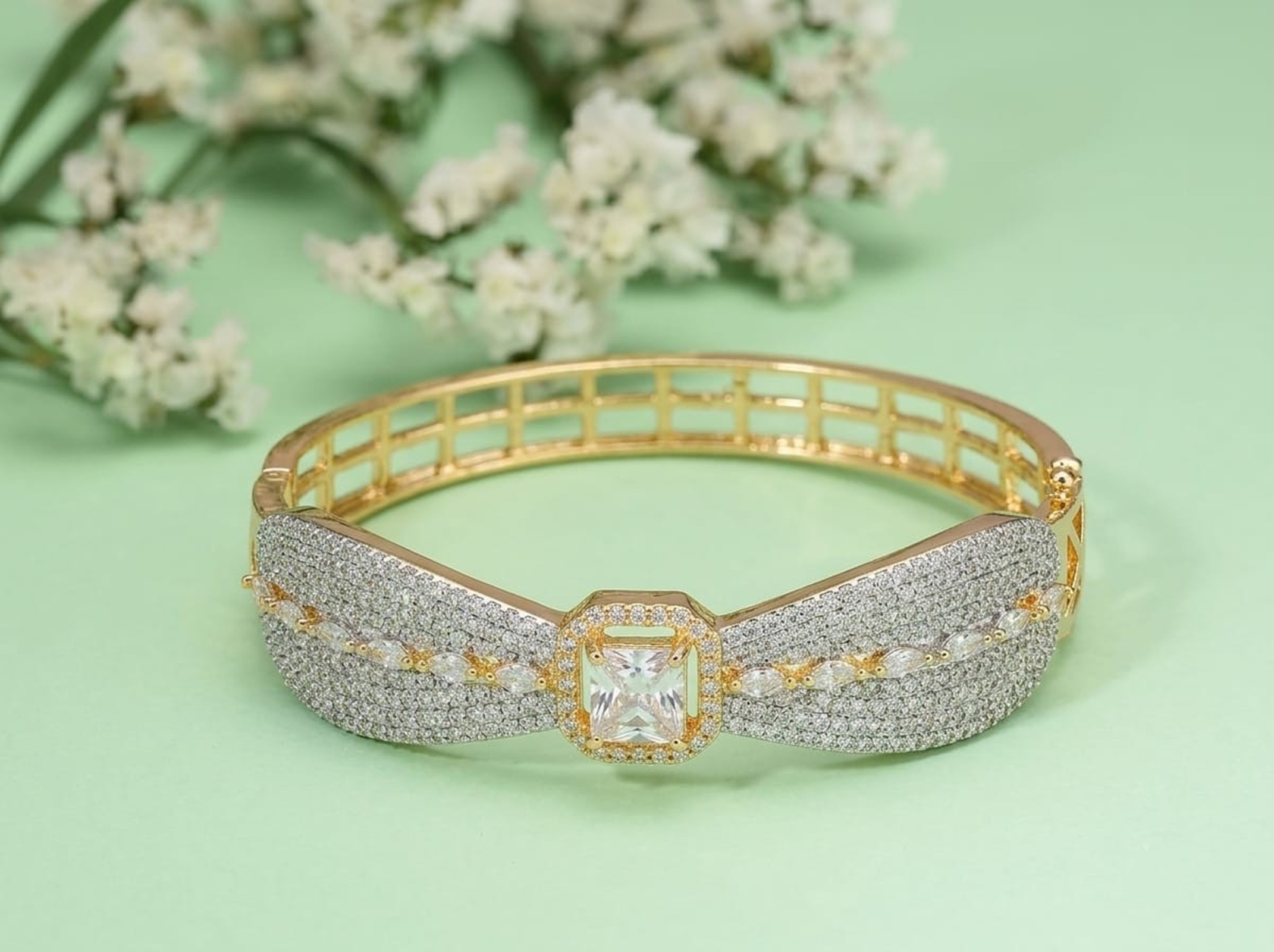 Elegant Gold-Plated Cubic Zirconia Bracelet