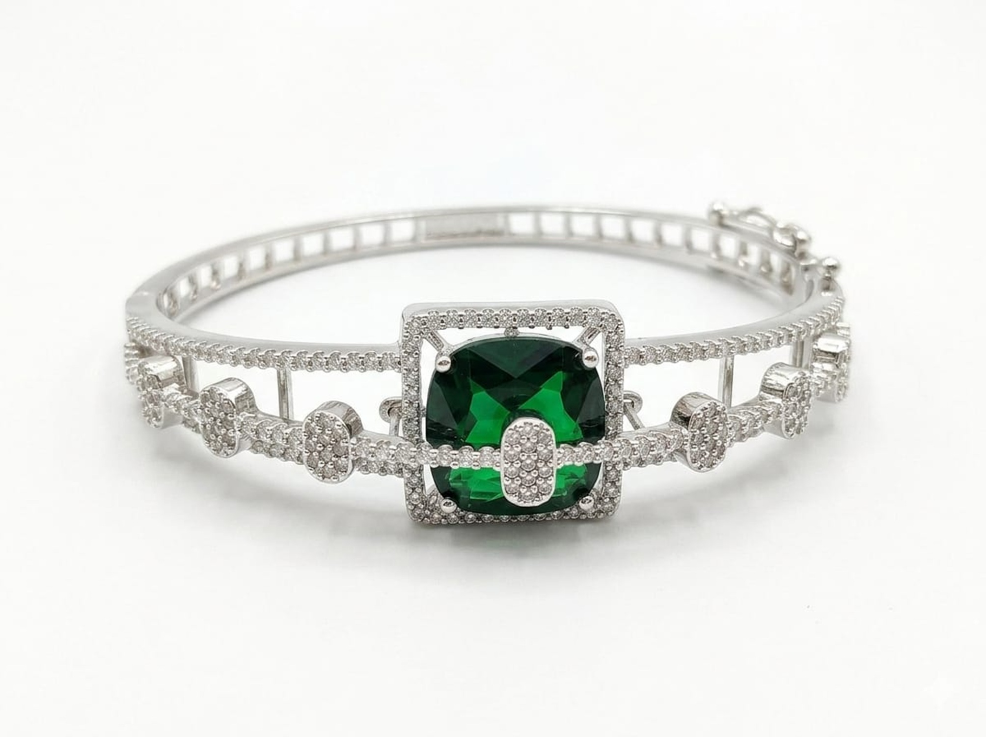 Emerald Green Gemstone Bracelet