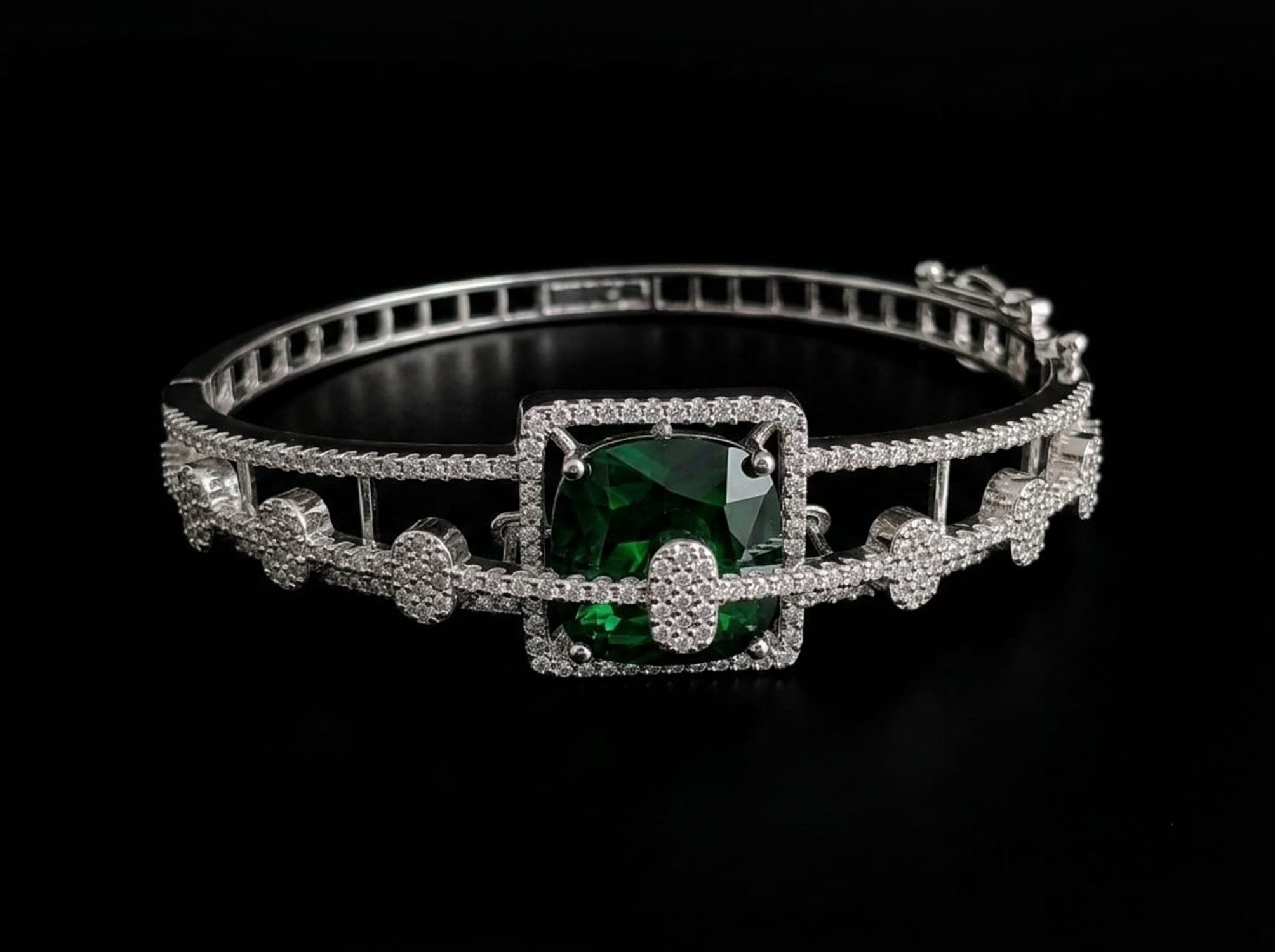 Emerald Green Gemstone Bracelet
