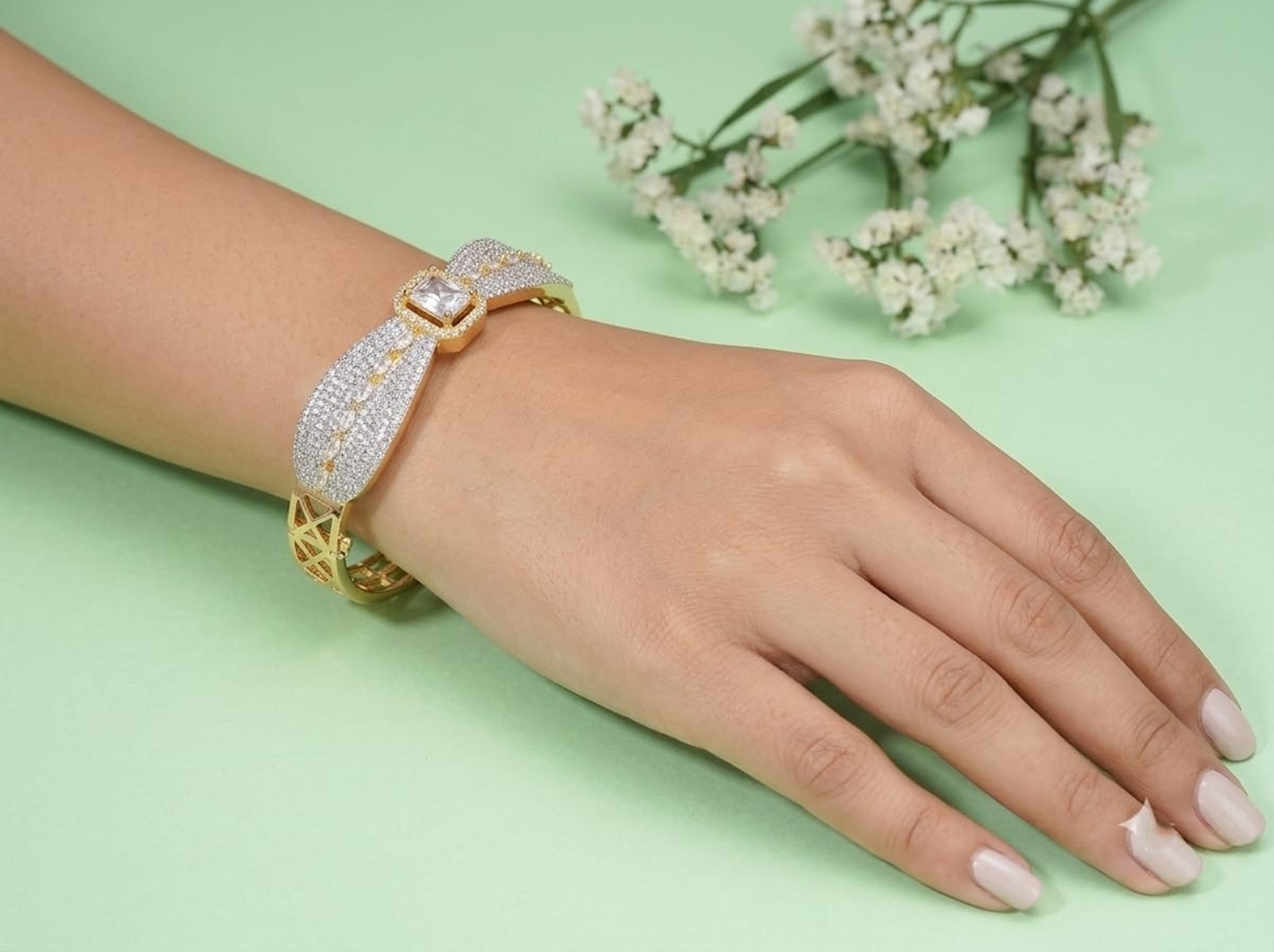 Elegant Gold-Plated Cubic Zirconia Bracelet