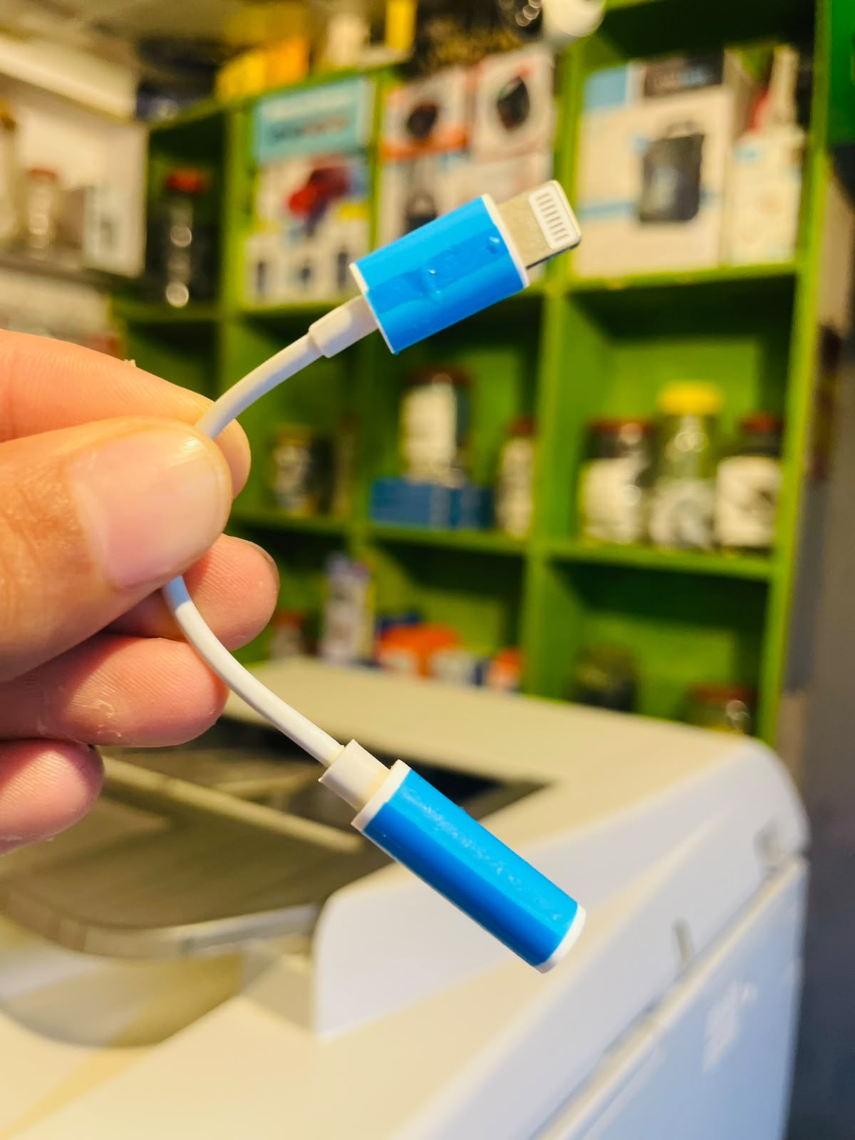 8 Pin to Headphone Jack Adapter