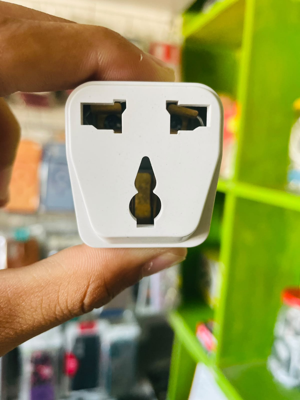 Universal Travel Adapter | 3-pin plug