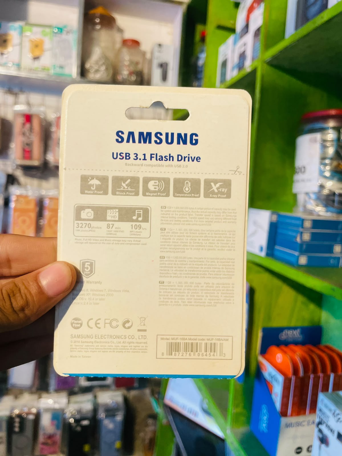Samsung BAR Plus 8GB USB 3.1 Flash Drive