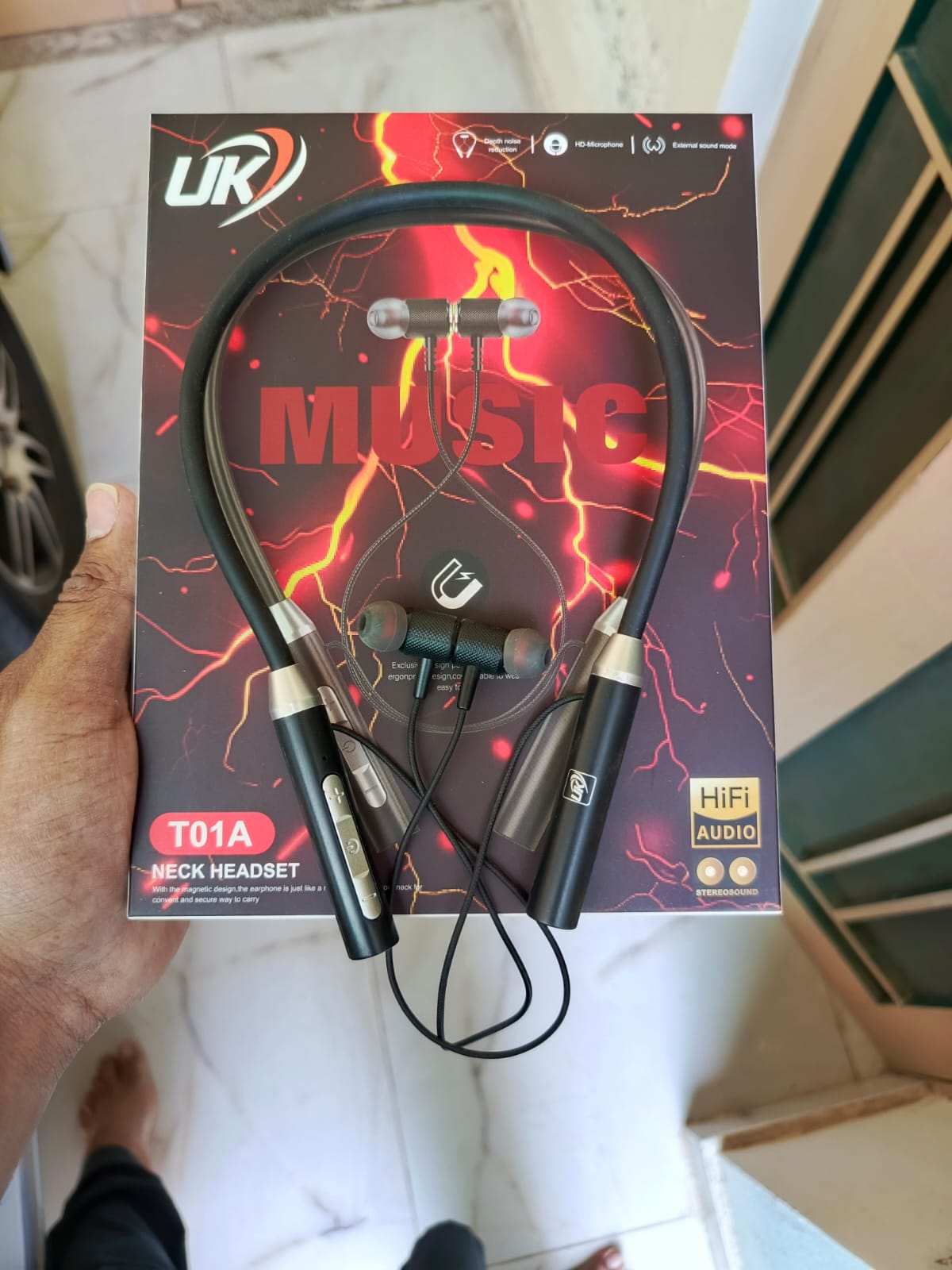 UK zero 1 neckband. super bass