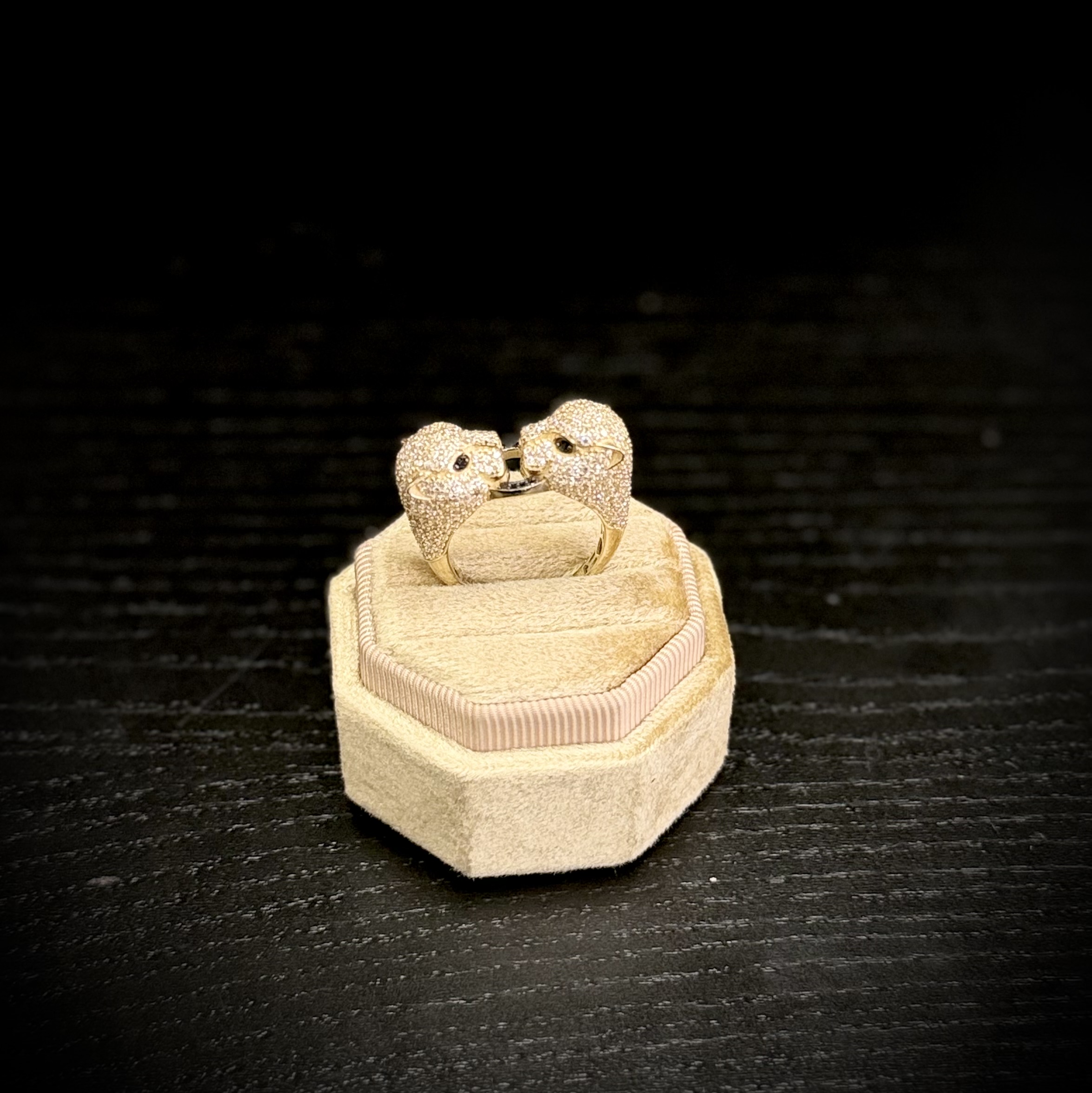 14Kt yellow gold women’s panther ring full (cz) cubic zirconium stones .