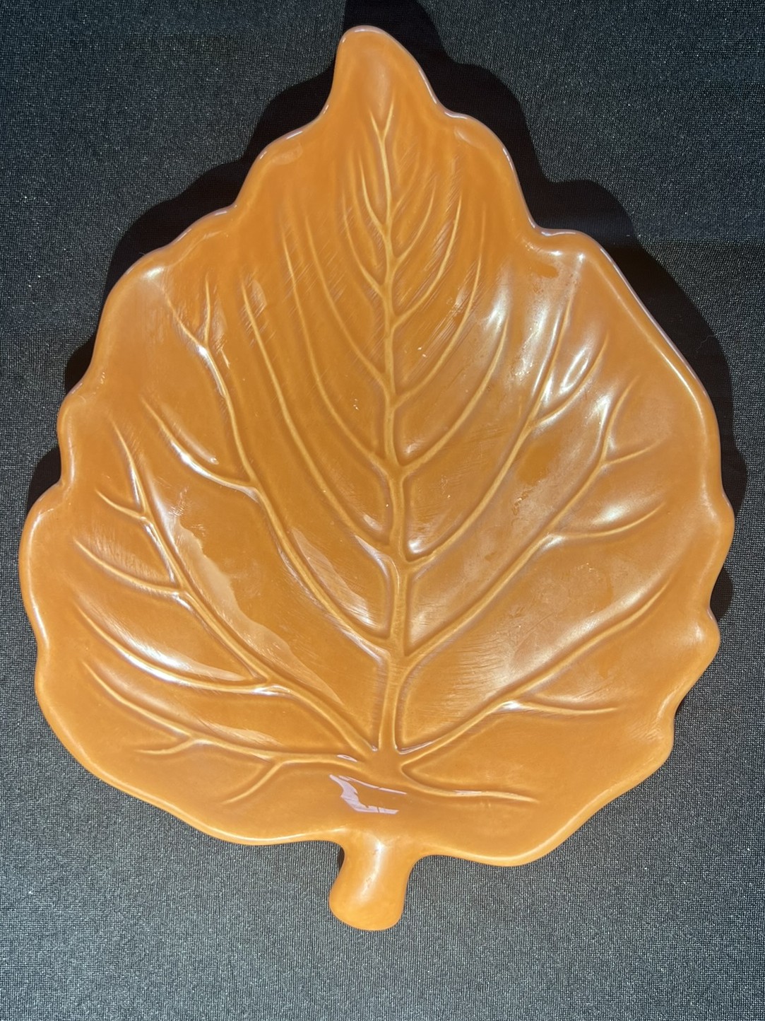 Ceramic Leaf Serving Platter | H115