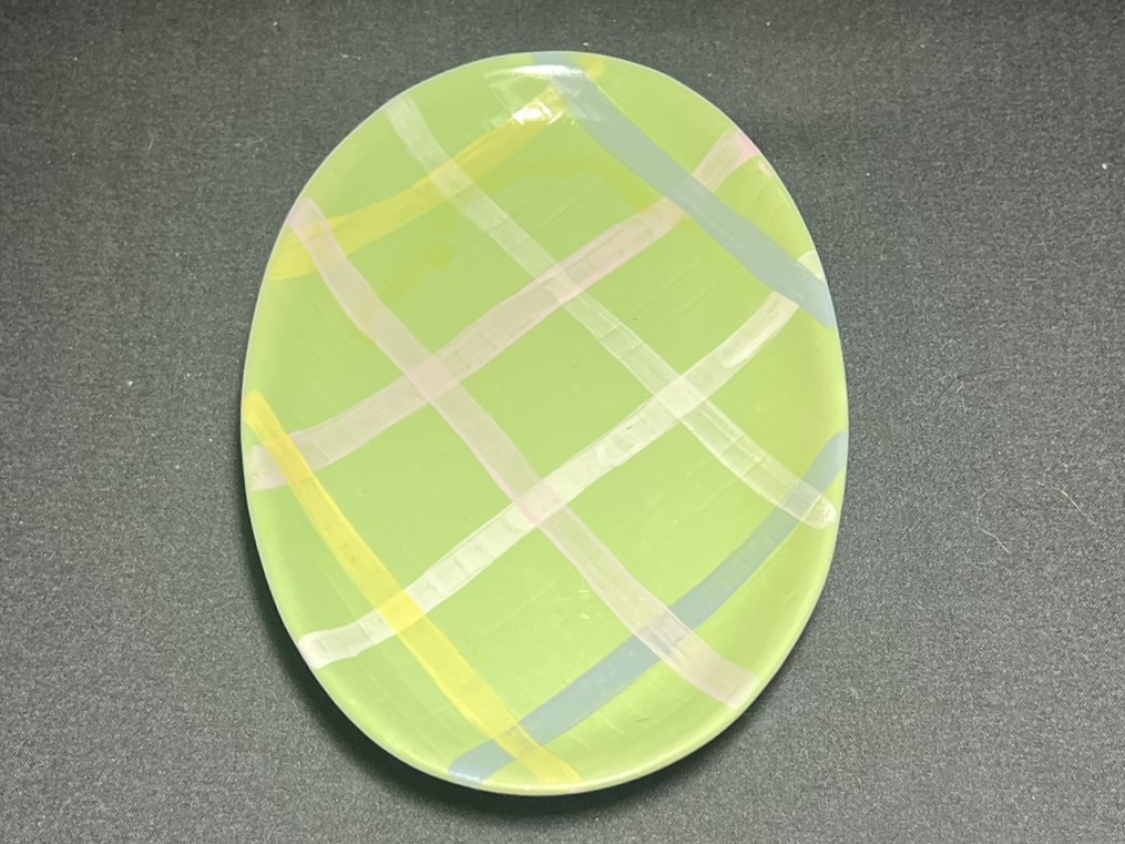 Pastel Plaid Oval Plate | H157