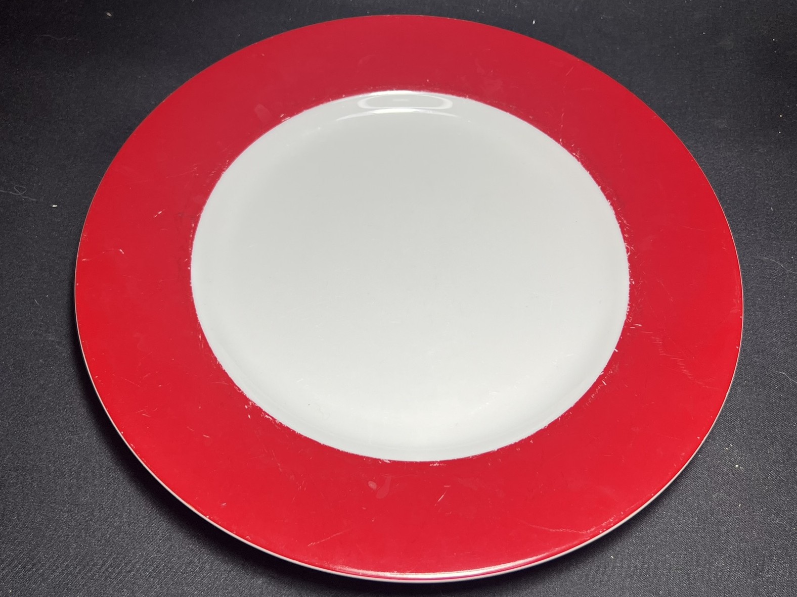 Red Rim Dinner Plate | PC159