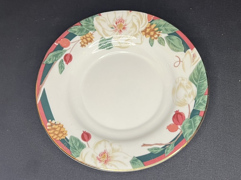 Floral Porcelain Saucer | H138