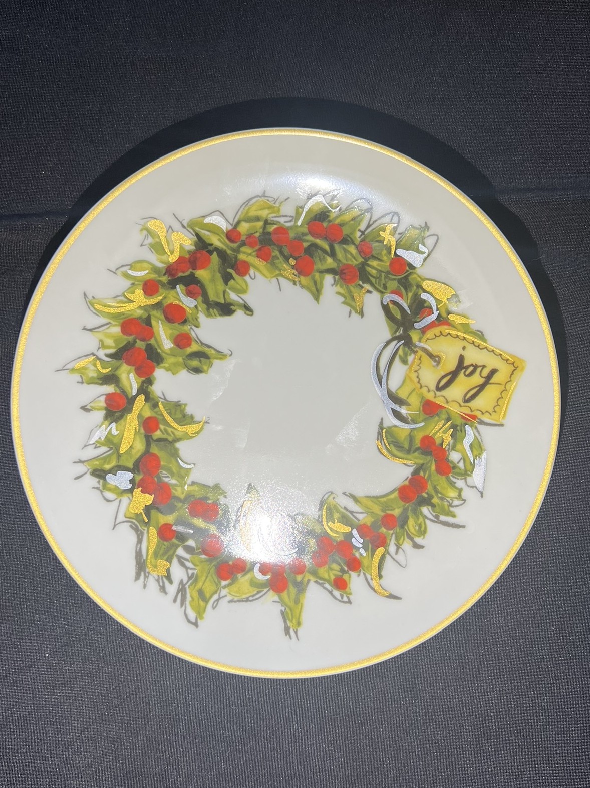 Holiday Wreath Ceramic Plate | H109