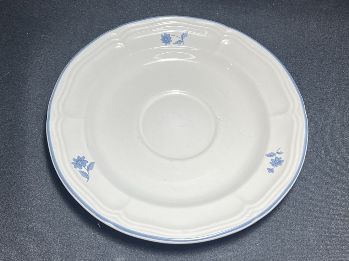 Porcelain Saucer with Blue Floral Design | PFL196