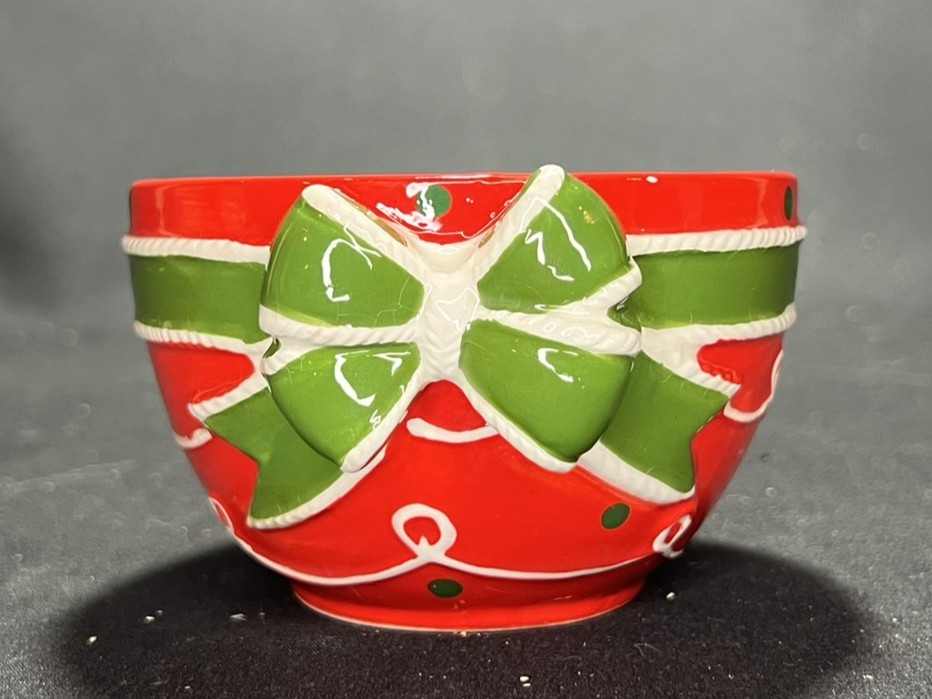 Festive Holiday Bowl | H161