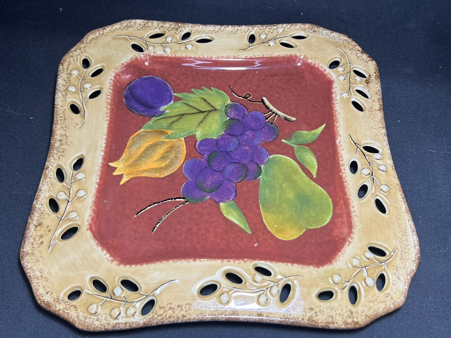 Hand-Painted Fruit Motif Plate | PS122